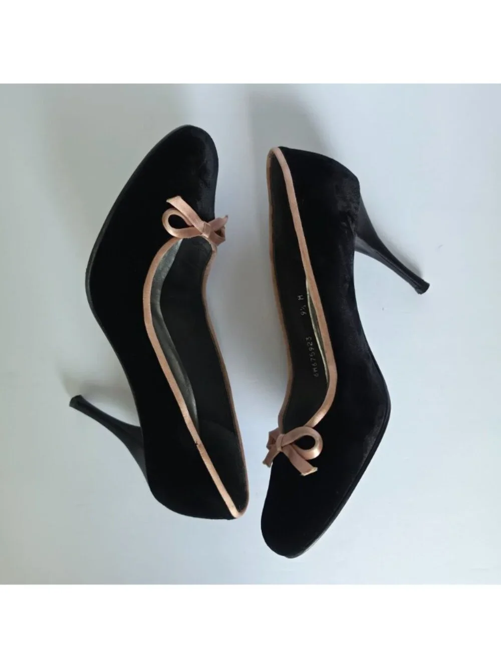 Stuart Weitzman 9.5M Black Velvet Bow Coquette Pumps Pink Satin Trim Heels Y2K